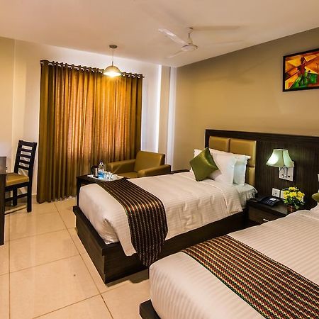 Plaza Hotel Trichy Tiruchirappalli Pokoj fotografie